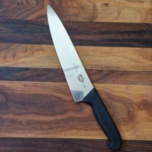 Swiss Fibrox - Trinciante lama 250mm Seghettato- Victorinox