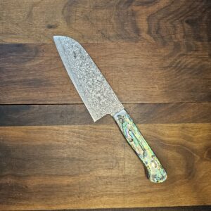 Itou - Coltello Santoku lama 150 mm Acciaio Damasco san-mai R2 e madreperla - fatto a mano in Giappone