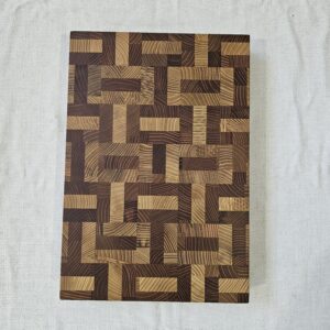 Tagliere Bicolore a Cubi 35x24xh4,5 cm Legno di Robinina  - Made in Italy