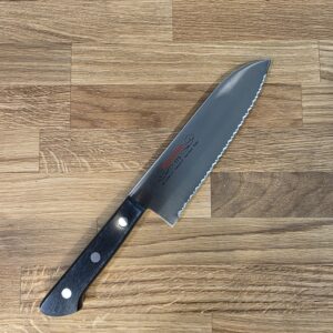 MASAHIRO - BW - Santoku 170mm - Seghettato - Made in Japan