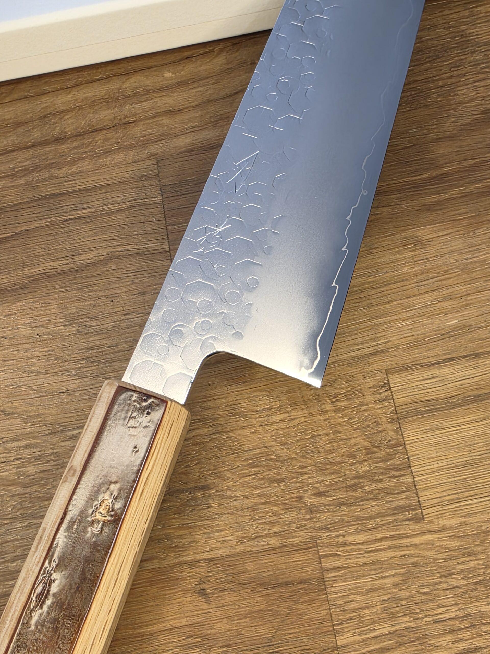 Fukui Co. - HADO - Coltello KIRITSUKE 210mm SG2 Steel - CHERRY - immagine 3