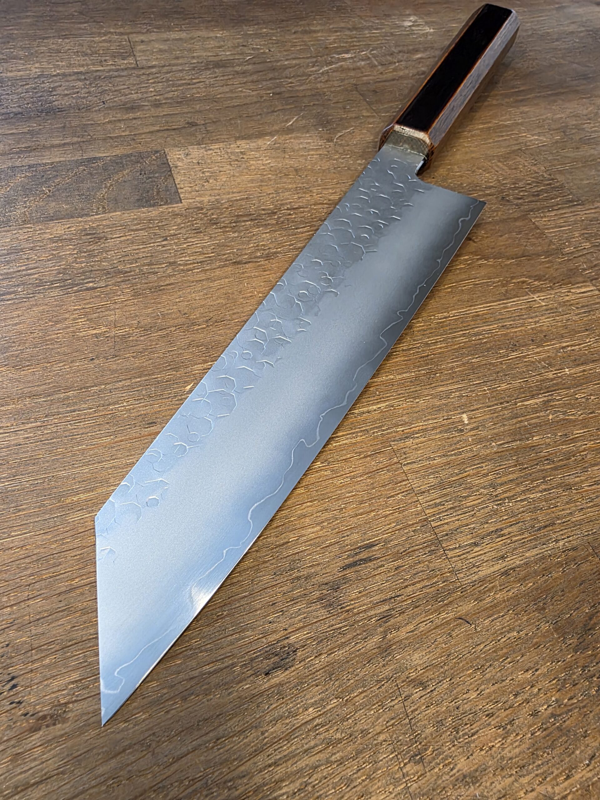Fukui Co. - HADO - Coltello KIRITSUKE 210mm SG2 Steel - Urushi Rovere - immagine 3